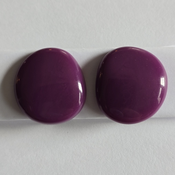 Vintage earrings clip on purple plastic cabochons retro - Picture 1 of 11